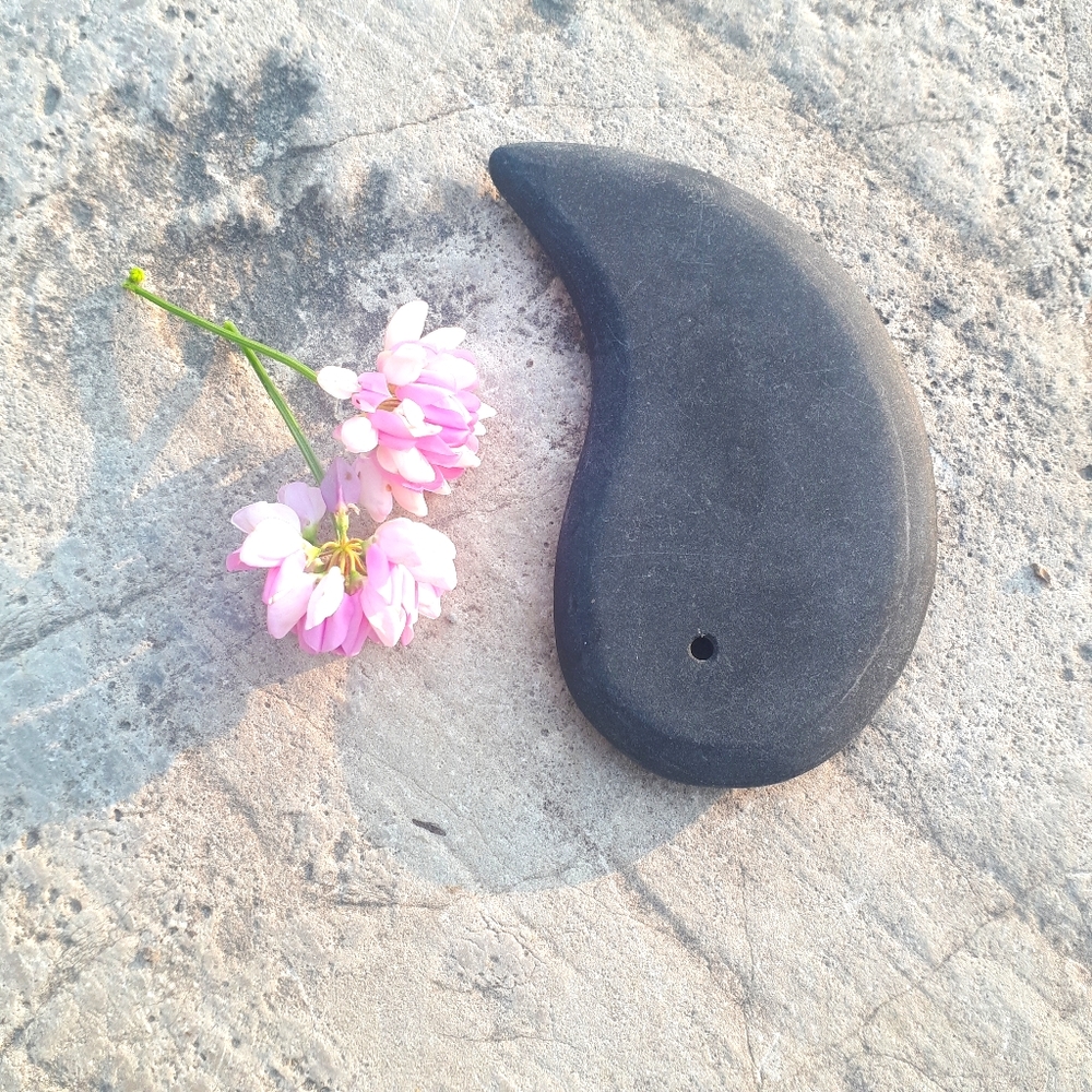Fin shape Gua Sha stone
